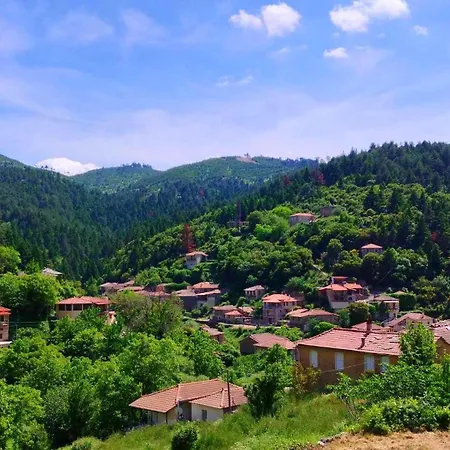 Anna's In Tsintzina Apartamento *