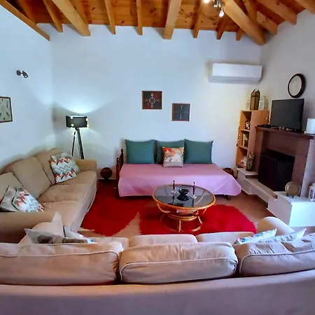 Anna's In Tsintzina * Polídhroson