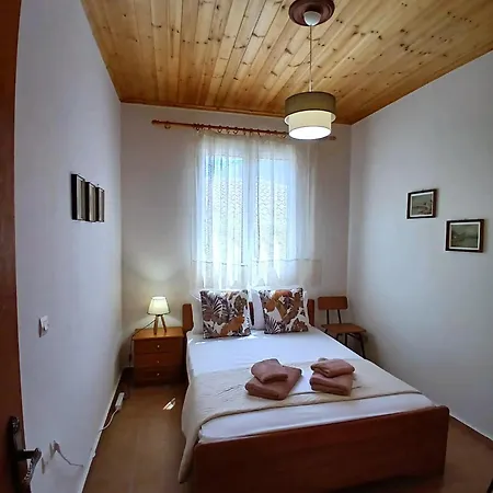 公寓 Anna's In Tsintzina