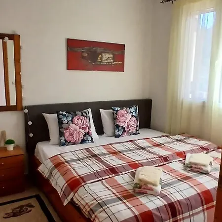 公寓 Anna's In Tsintzina *