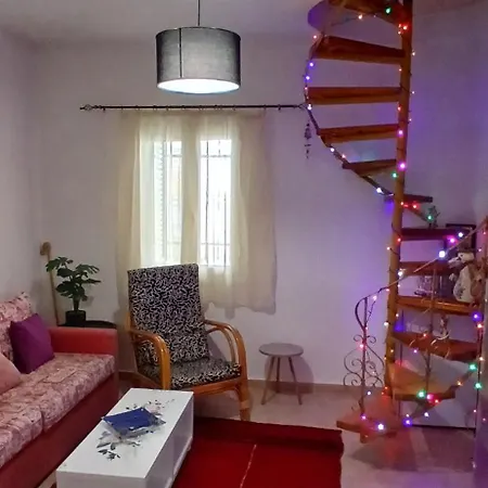 Anna's In Tsintzina 公寓 *