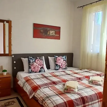 Anna's In Tsintzina 公寓 Polídhroson