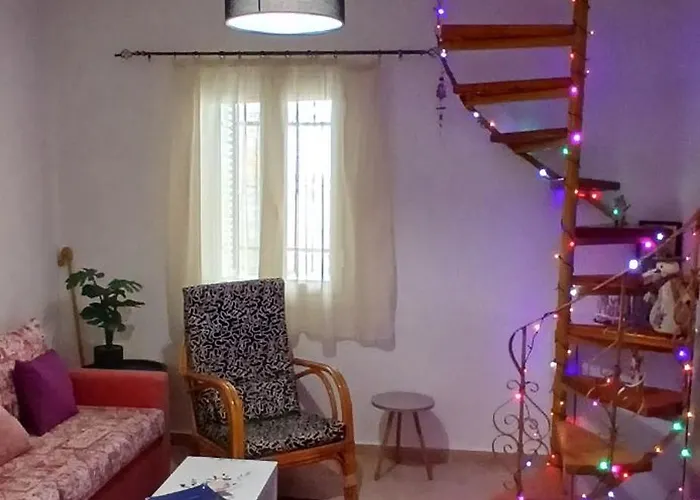 Anna's In Tsintzina Apartamento *