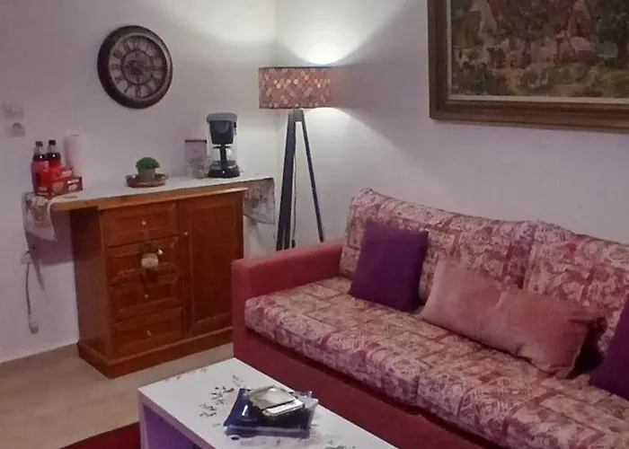 Anna's In Tsintzina Apartamento *